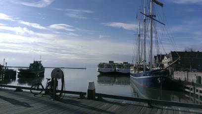 Hoorn with Joani, Barbara and Mary