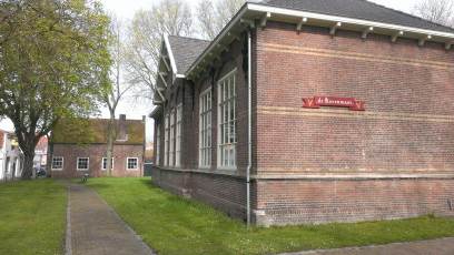 Veere with Joani, Barbara and Mary