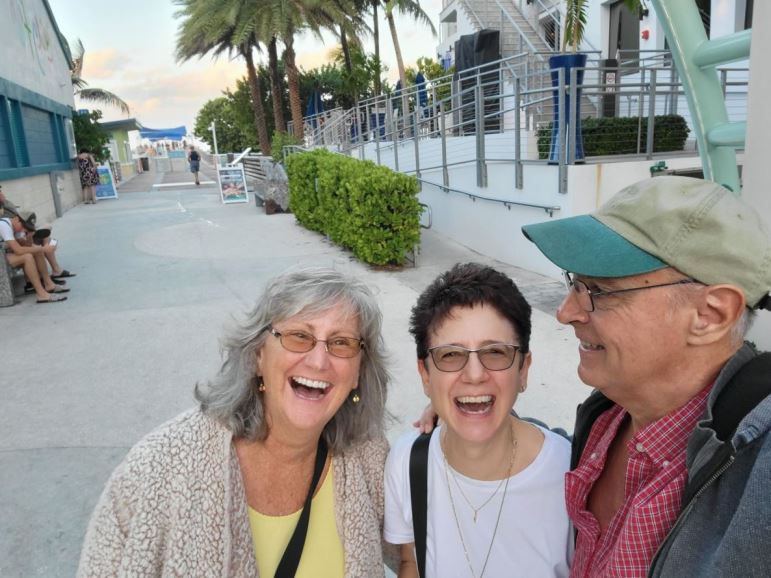  Margaret, Toni and Jim at the Pier 
