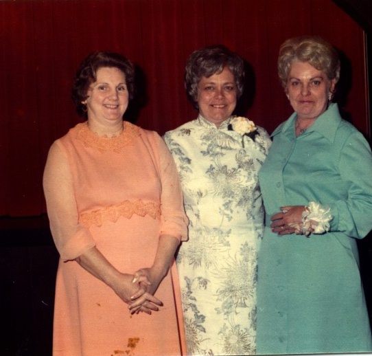  Mom, Auntie Fran and Auntie Kay 
